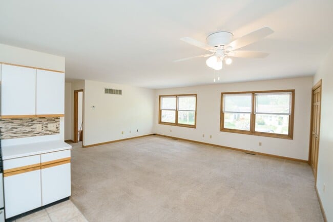 Photo - 201 Chesterton Blvd Unidad Upper