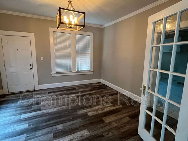 Photo - 2509 Schaul St