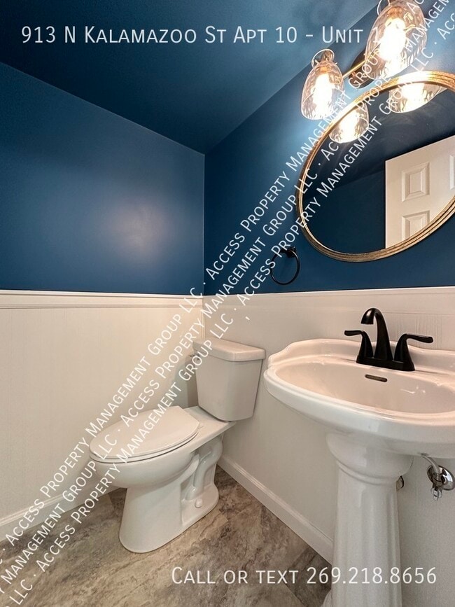 Photo - 913 N Kalamazoo St