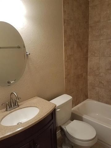 Photo - 100 Lochness Ln