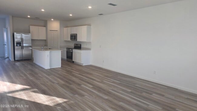 Photo - 3956 Mid Century St