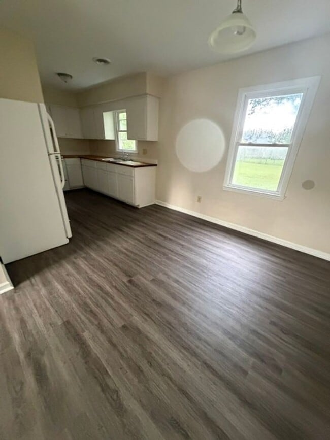 Photo - 327 McCotter Blvd