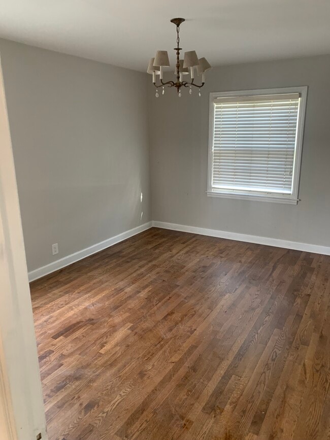 Photo - 824 E Hampton Rd