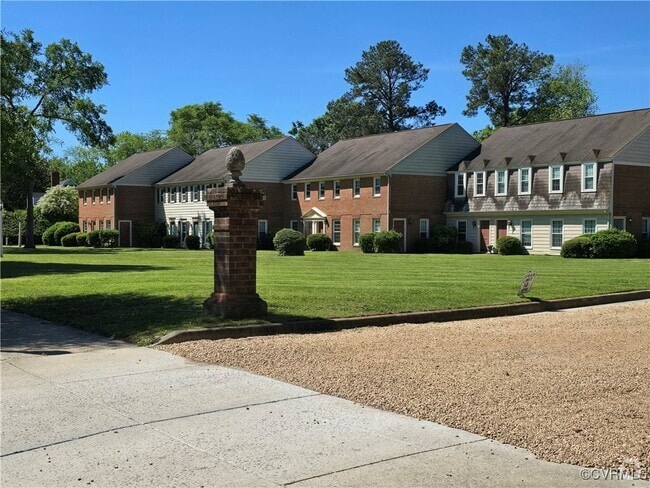 Building Photo - 3810 Hermitage Rd Unit G Rental
