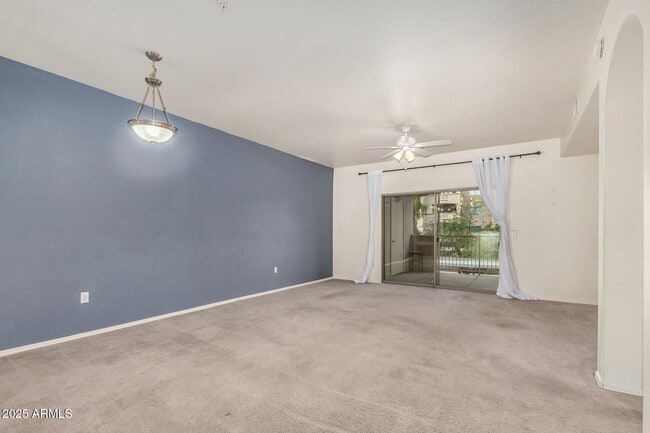 Photo - 920 E Devonshire Ave Unit 2020