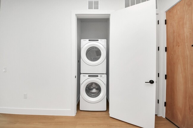 Photo - 2810 Riverby Rd Unit 545