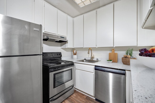 Photo - Mellmanor Apartments