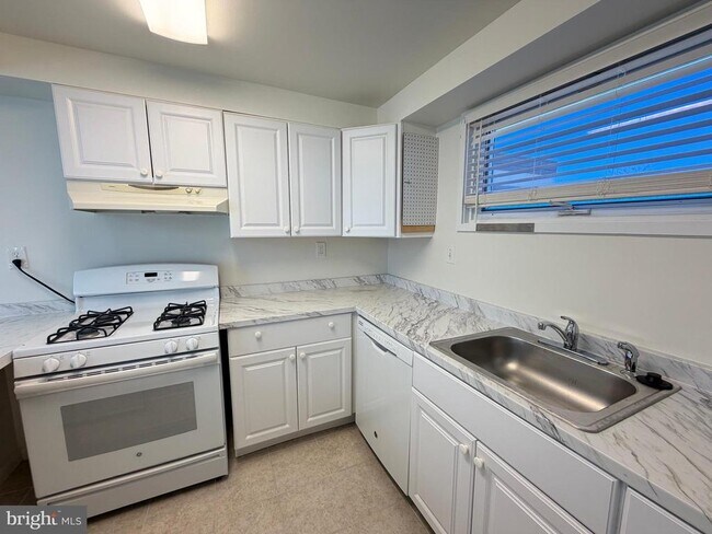 Photo - 5485 Harpers Farm Rd Unidad L6 (00028)