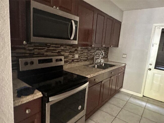 Photo - 3720-3726 NW 115th Way Unit 3720
