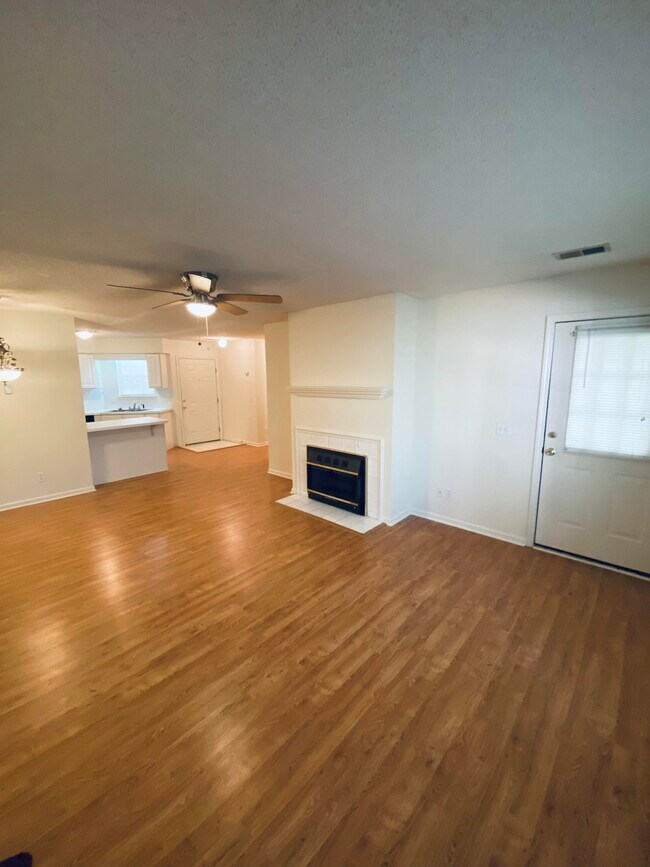 Photo - 2810 Mulberry Ln Unit B