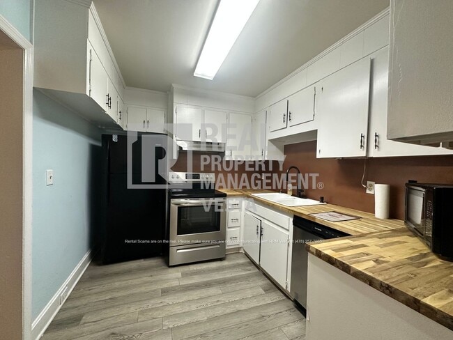 Photo - 346 E Main St