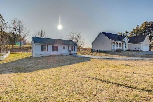 Photo - 155 Cove Point Rd