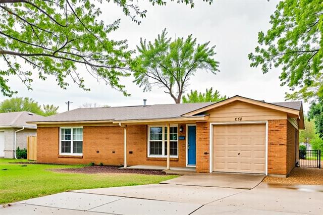 Building Photo - 1230 Bellaire Dr Rental