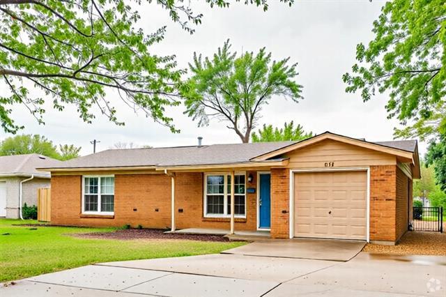 Building Photo - 1230 Bellaire Dr Rental