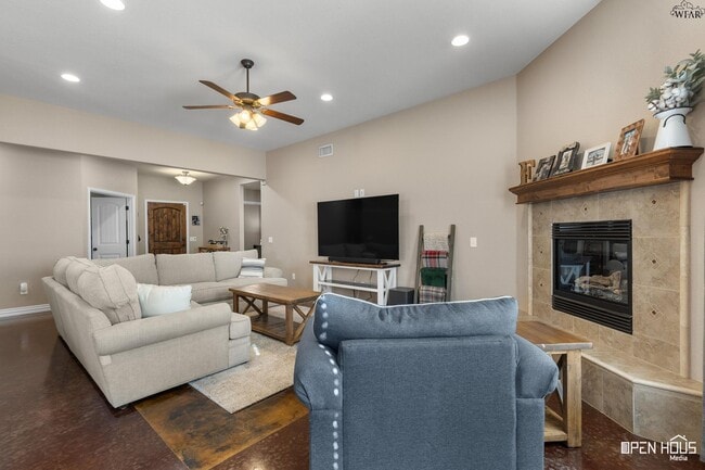 Photo - 7 Freedom Cir