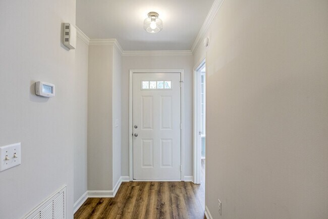 Photo - Charming 3 Bedroom Home