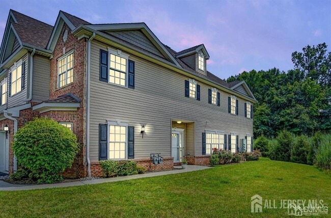 Photo - 90 Morgan Way