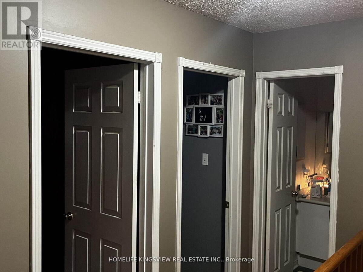 Photo - 79 Cashel Ct