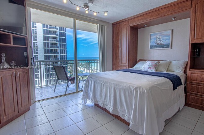 Photo - 19201 Collins Ave Unit 620