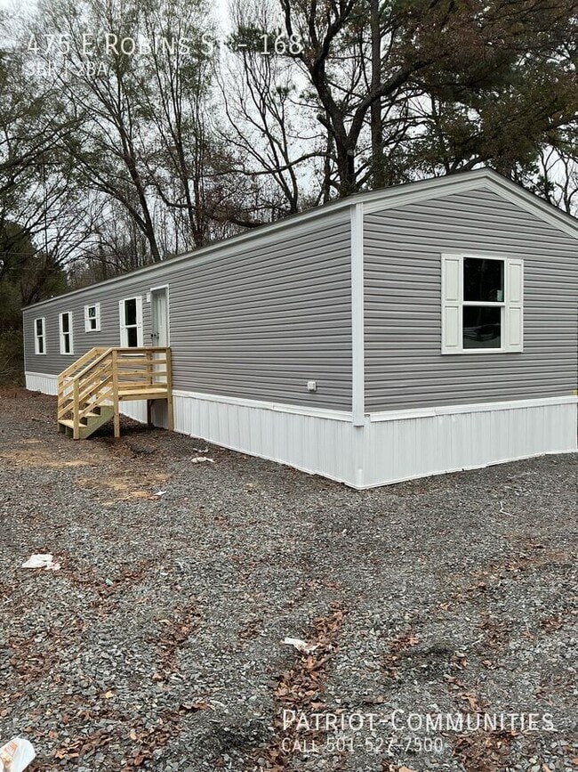 Building Photo - 475 E Robins St