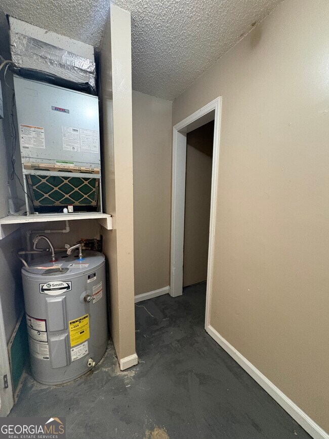 Photo - 720 Morningside Ln
