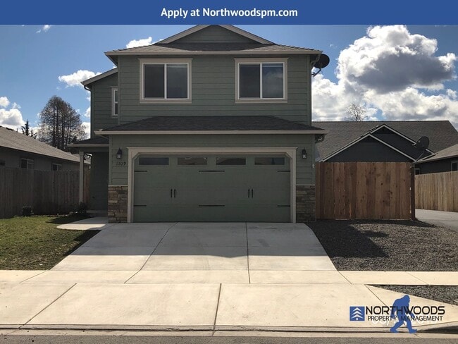 Building Photo - Welcome Home to this Beautiful 1982 Sq. Foot  4 bedroom, 2.5 bath house.