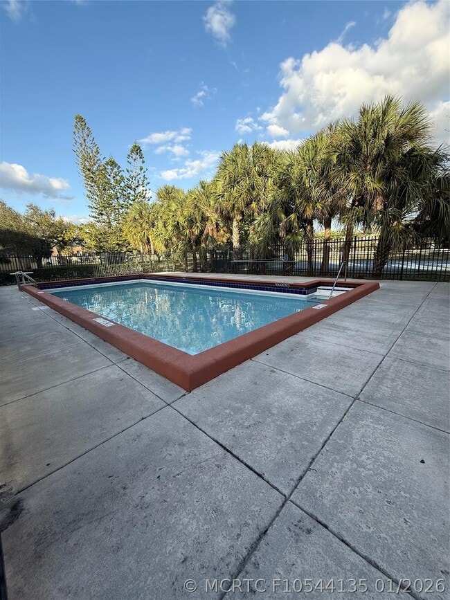 2075 Coral Ridge Dr Unit 2075