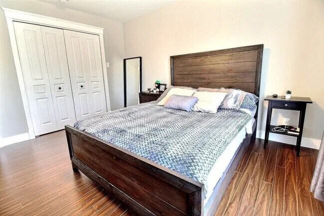 Photo - 1009 Homestead Way
