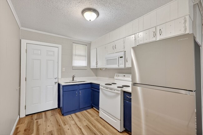 Photo - 1200 NW 3rd Ave