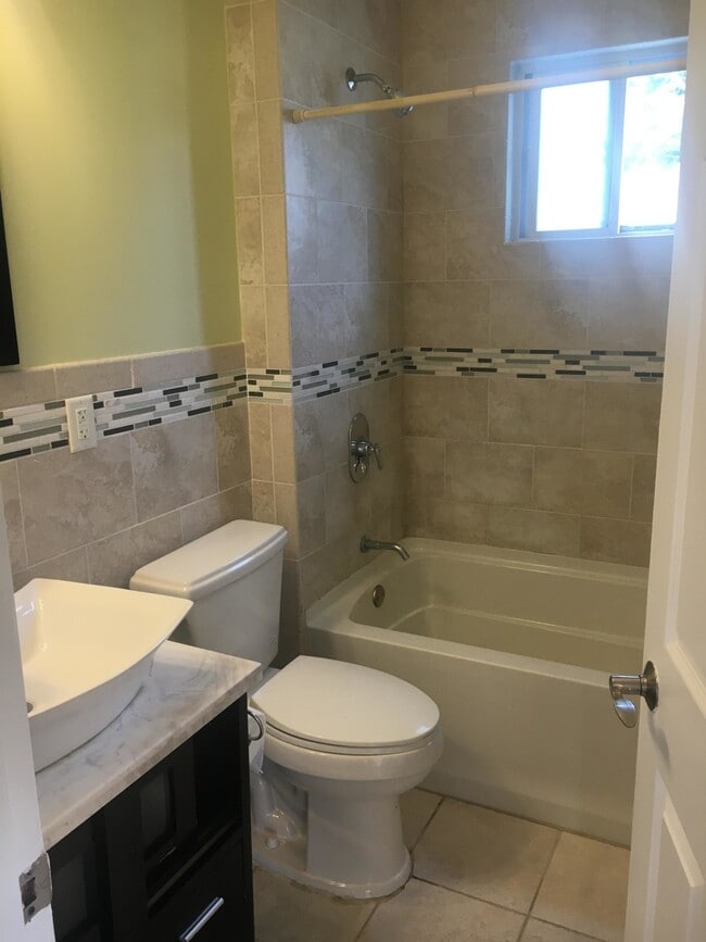 Photo - 25 Cutter St Unidad 2