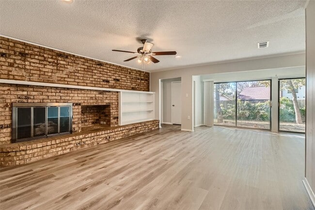 Photo - ? Modern 3-Bedroom Bedford Home with Spacious Layout ?