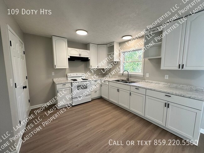 Photo - 109 Doty Hts