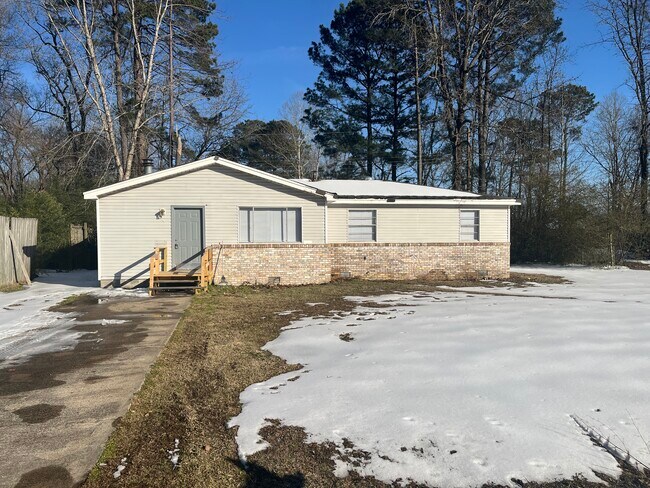 Photo - 209 Laurel St