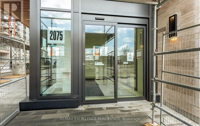 Photo - 2075 Lakeshore Rd. Unit 1704