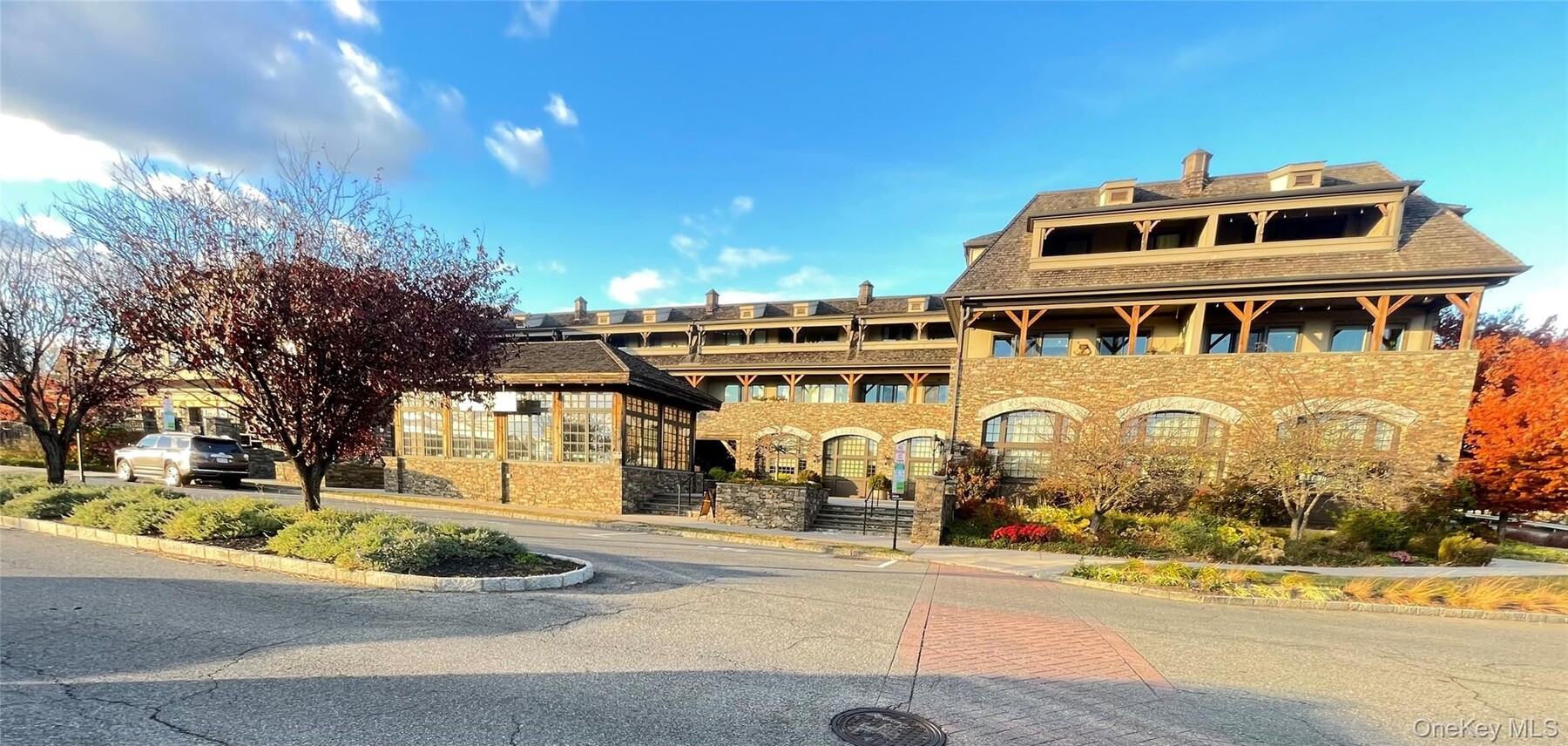 Photo - 127 W Main St Unidad 308