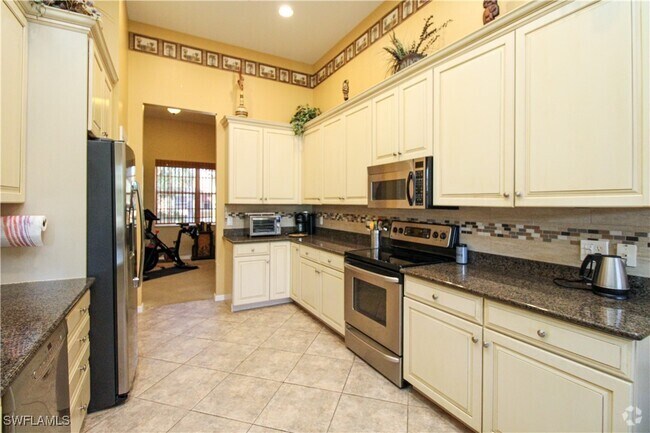Building Photo - 12240 Toscana Way Unit 202 Rental