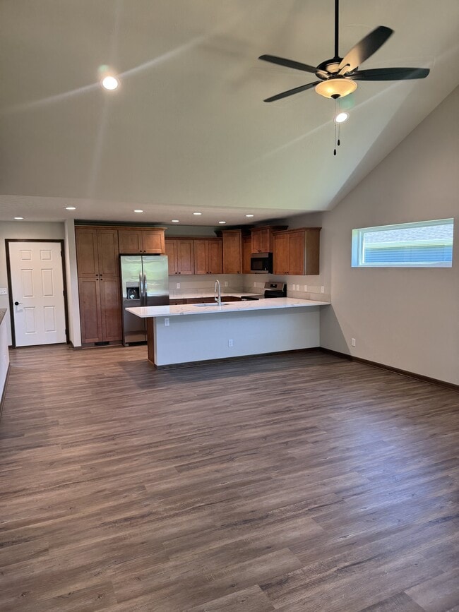 Photo - 143 W Ida Ln