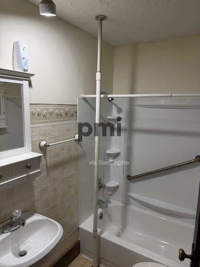 Photo - 1803 Madison Ave