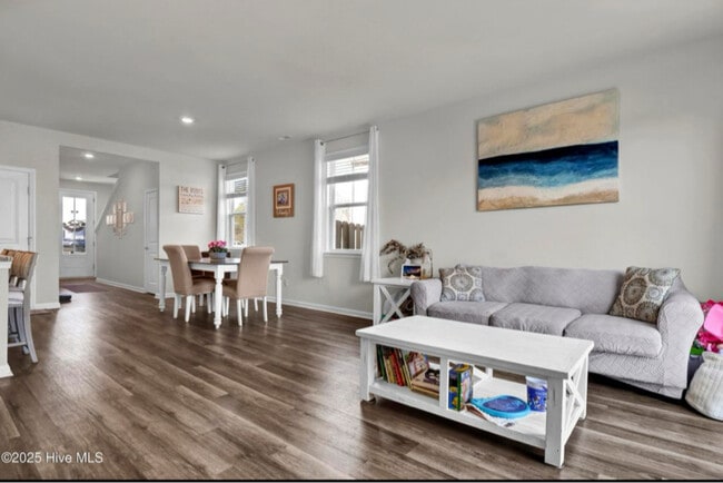 Photo - 210 Avocet Wy