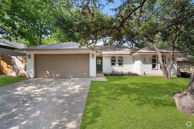 Building Photo - 902 Acorn Oaks Dr Rental