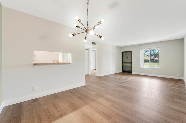 Photo - 6489 Chasewood Dr Unit D