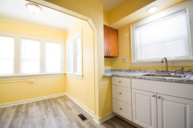 Photo - 5526 N Delaware Ave