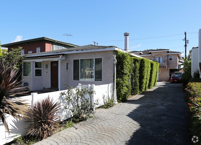 Photo - 4116-4118 Inglewood Blvd