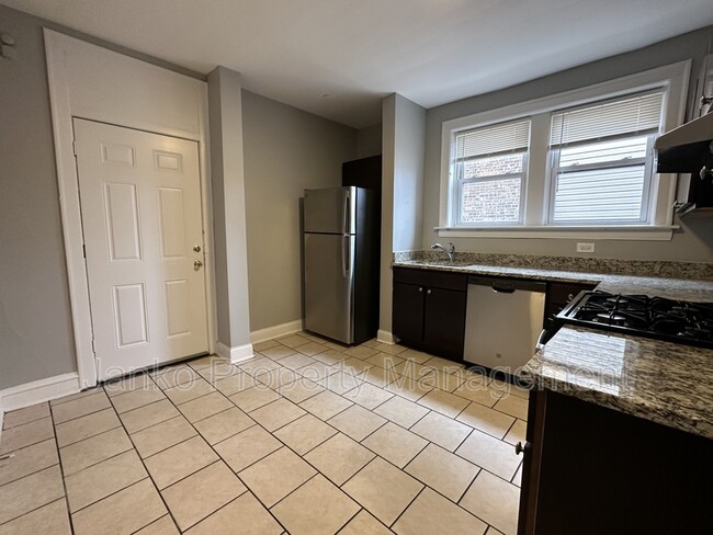 Photo - 625 E 80th St Unit 2