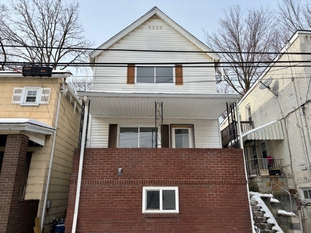 Building Photo - 528 Logan St