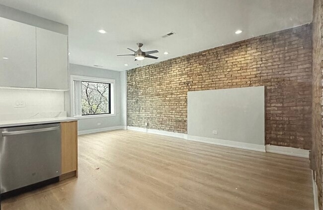 1551 W Juneway Ter