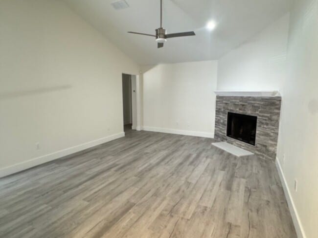 Photo - Fully Remodeled & Updated 2 Bedroom w/...
