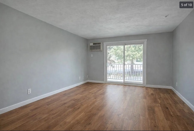 Photo - 10 Karen Cir Unit 10