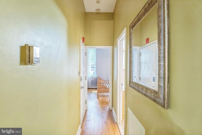 Photo - 1927 Christian St