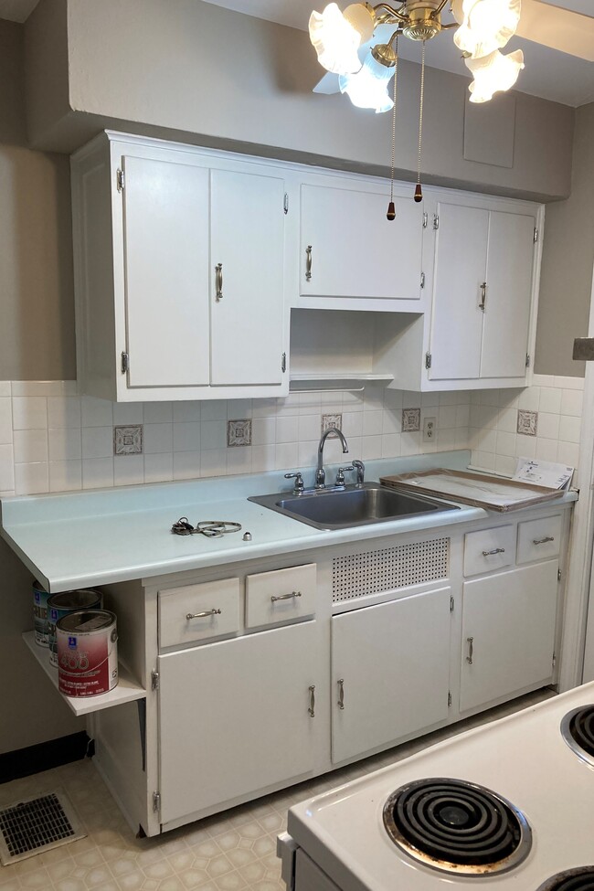 Photo - 1334 Huffman Ave